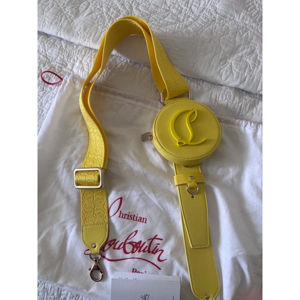 ‼️SOLD‼️Loubila Hybrid Pouch
Nappa Emb Cl Mono/mono
Strap - Picture 7 of 9